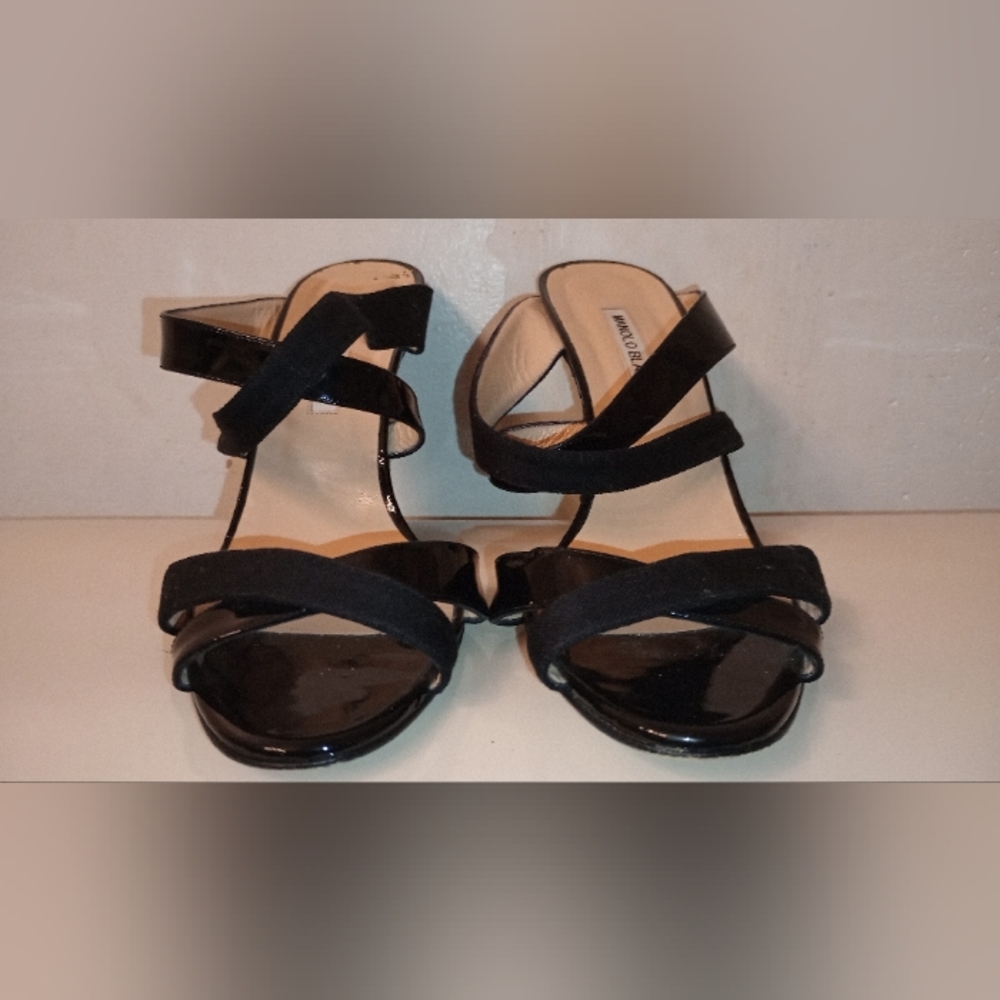 SALE Manolo Blahnik Black Sandals - Picture 4 of 14